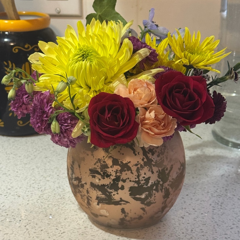 Elegant Frosted Glass Vase/Candle holder